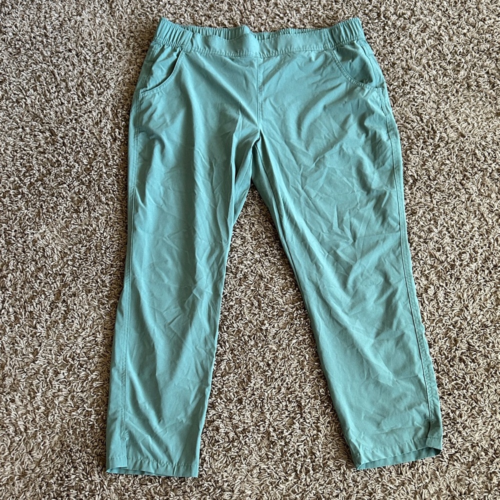 Eddie Bauer Women’s Lightweight Pants